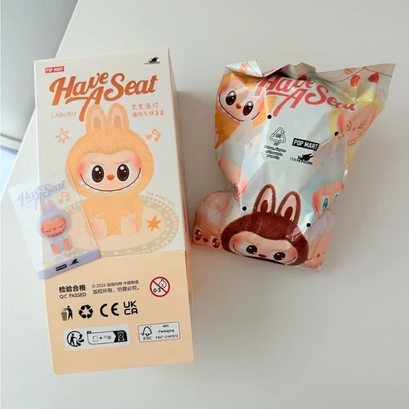 Pop Mart Have A Seat Labubu Zizi - Picture 1 of 9